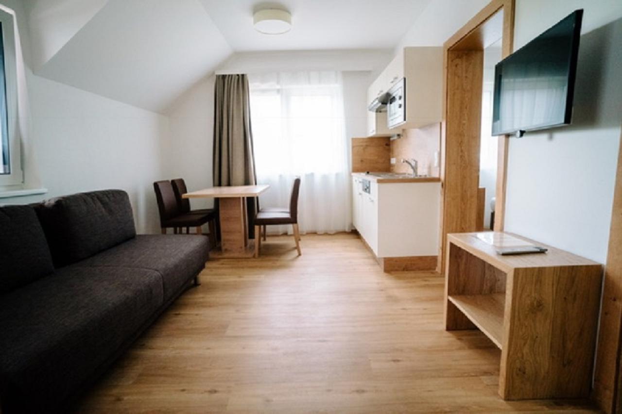 Apartmenthaus Strasswirt De Luxe Tröpolach Dış mekan fotoğraf