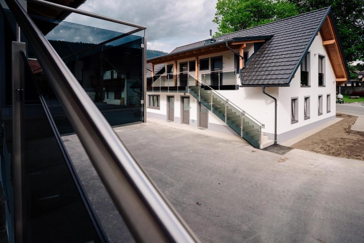Apartmenthaus Strasswirt De Luxe Tröpolach Dış mekan fotoğraf